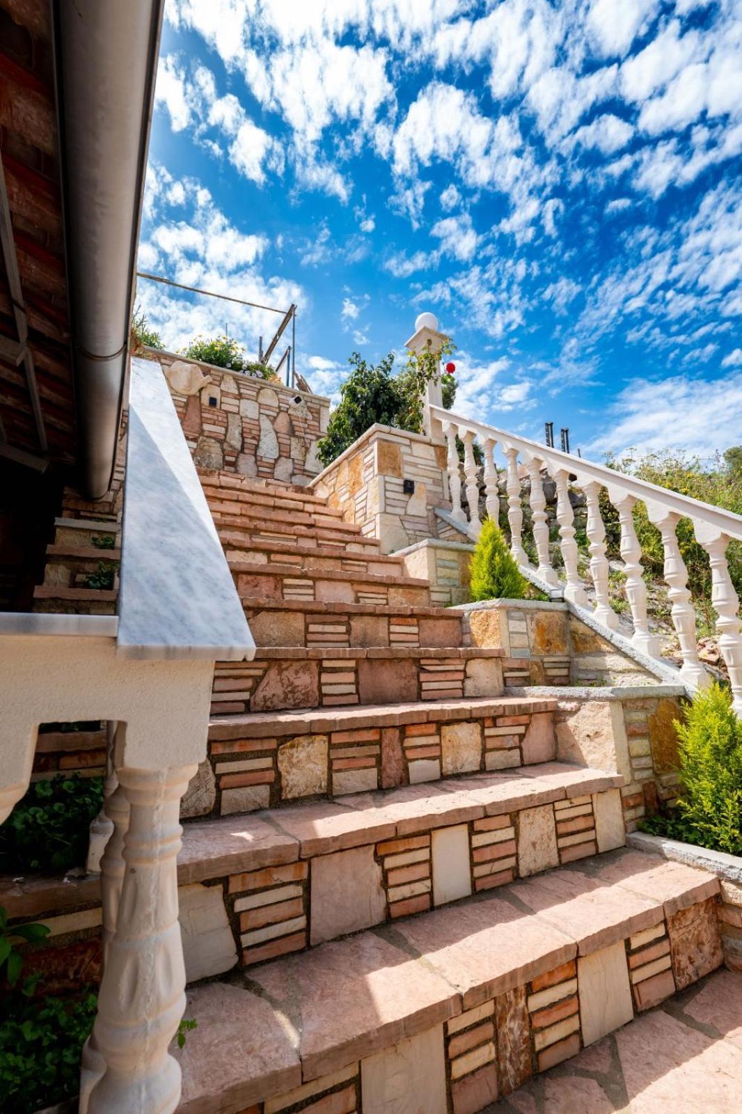 Vila Basho Sarande Exterior photo